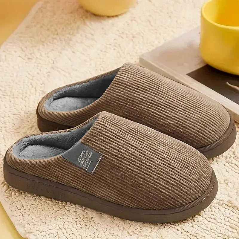 Pantufa Feminina Peluciada Antiderrapante - [BRINDE 2 Pares de Meias Aveludadas]